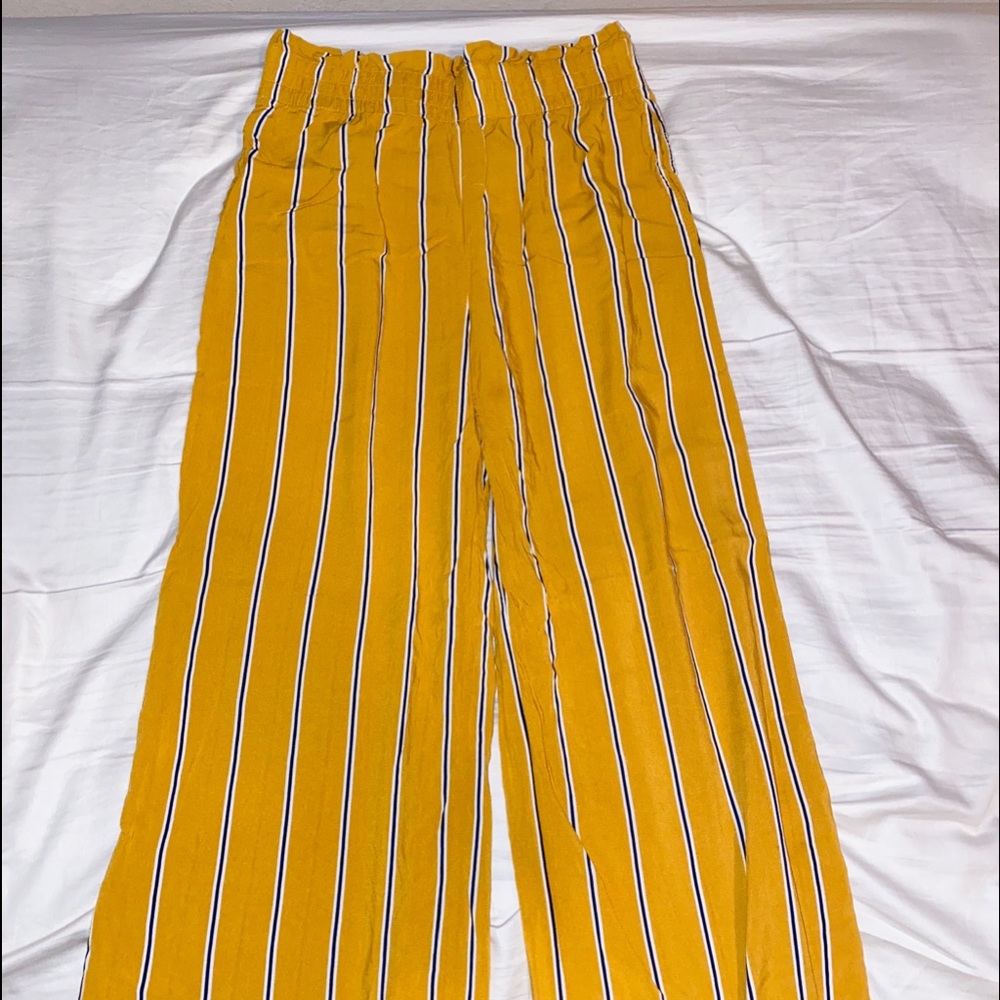 abercrombie and fitch yellow flowy pants